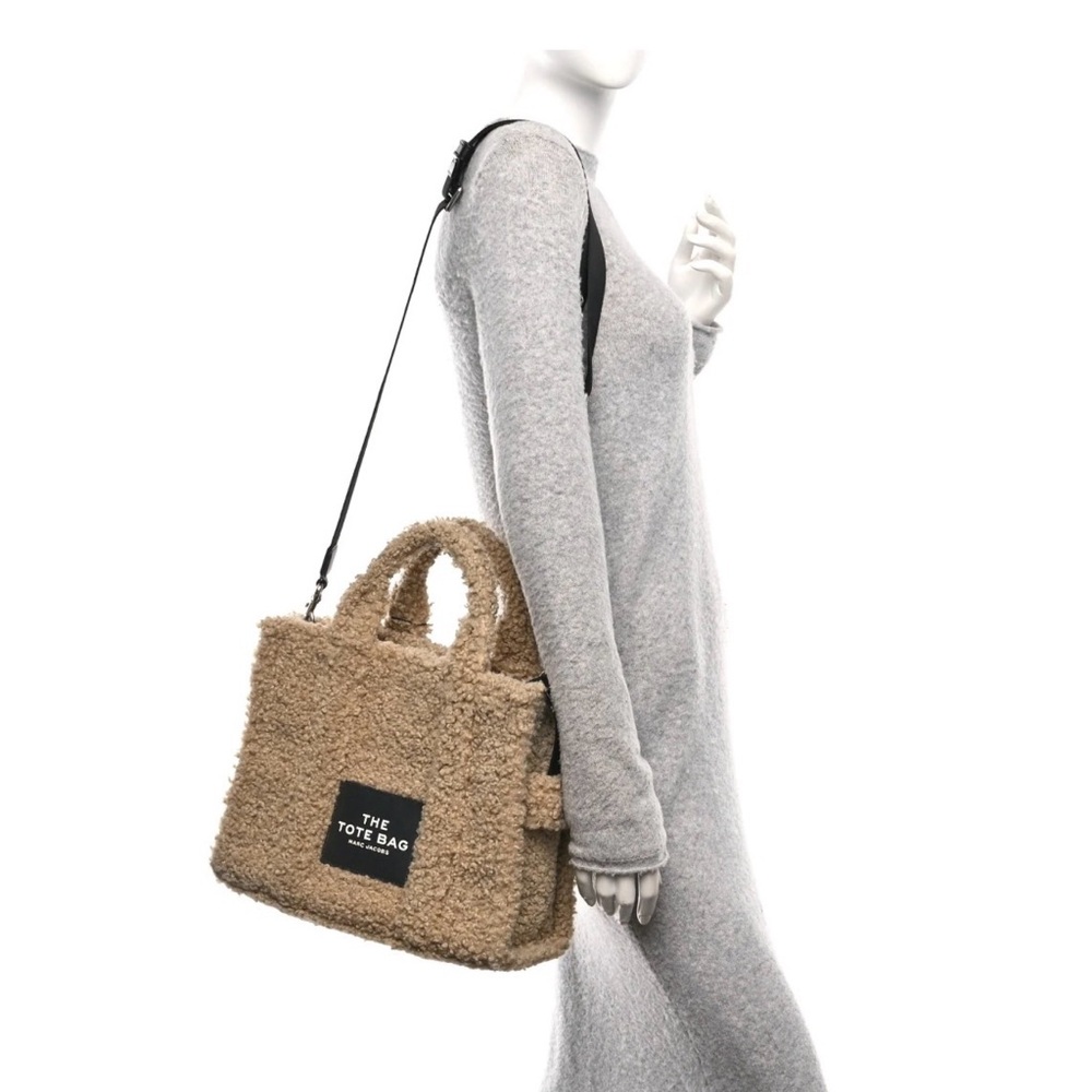 Marc Jacobs The Teddy Small Traveler Tote Bag w/ Guitar Strap - EUC - Picture 2 of 9